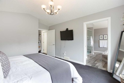 342 Hillcrest Circle Sw, Airdrie, AB 