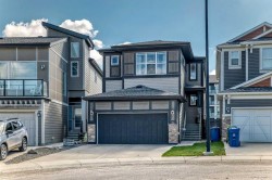 39 Sage Bluff Mews NW Calgary, AB T3R 0X5