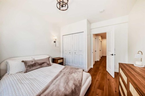 39 Sage Bluff Mews Nw, Calgary, AB - Indoor Photo Showing Bedroom