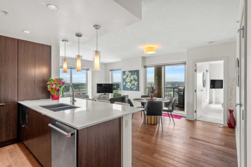 3202-930 6 Avenue Sw, Calgary, AB - Indoor Photo Showing Kitchen With Double Sink With Upgraded Kitchen