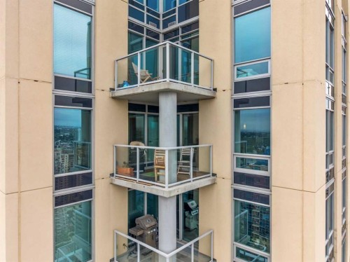 3202-930 6 Avenue Sw, Calgary, AB - Outdoor With Exterior