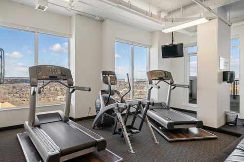 3202-930 6 Avenue Sw, Calgary, AB - Indoor Photo Showing Gym Room