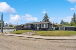 25 Manor Road SW Calgary, AB T2V 2A1