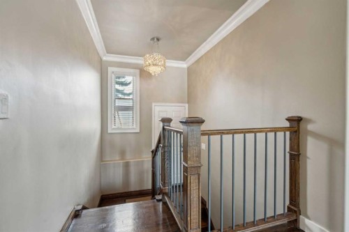 25 Manor Road Sw, Calgary, AB - Indoor Photo Showing Other Room