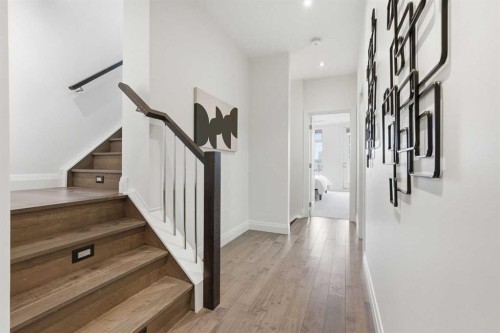 2109 20 Avenue Sw, Calgary, AB - Indoor Photo Showing Other Room