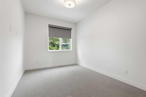 2109 20 Avenue Sw, Calgary, AB - Indoor Photo Showing Other Room