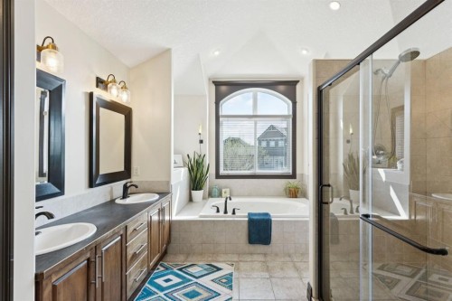 957 Coopers Drive Sw, Airdrie, AB - Indoor Photo Showing Bathroom