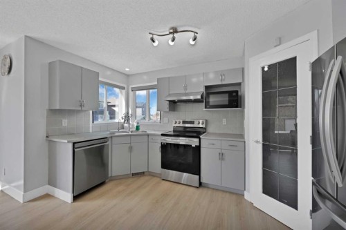 218 Saddlefield Place Ne, Calgary, AB - Indoor Photo Showing Kitchen