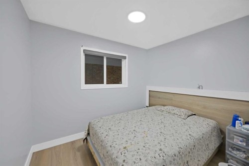 218 Saddlefield Place Ne, Calgary, AB - Indoor Photo Showing Bedroom