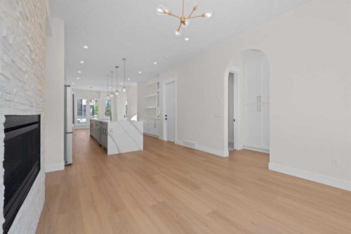 6427 33 Avenue Nw, Calgary, AB 