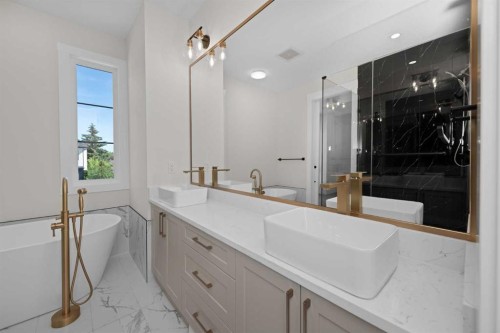 6427 33 Avenue Nw, Calgary, AB 