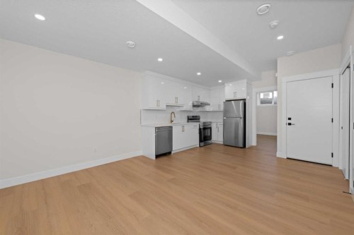 6427 33 Avenue Nw, Calgary, AB 