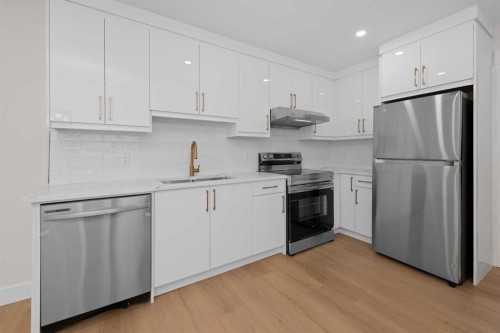 6427 33 Avenue Nw, Calgary, AB 