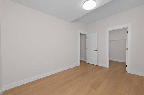 6427 33 Avenue Nw, Calgary, AB 