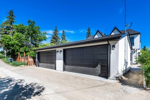 6427 33 Avenue Nw, Calgary, AB 