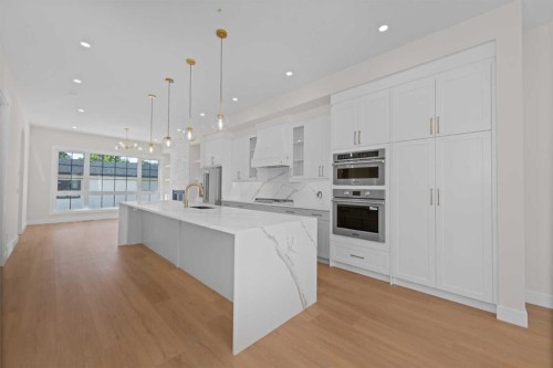 6427 33 Avenue Nw, Calgary, AB 