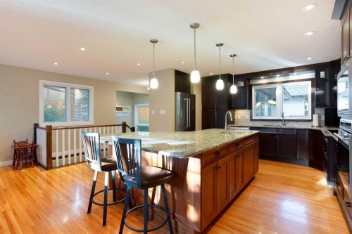 5028 Vanstone Crescent Nw, Calgary, AB 