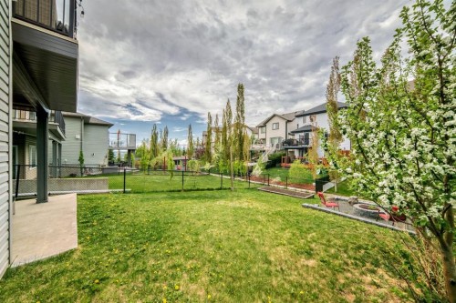 35 Sunset View, Cochrane, AB - Outdoor