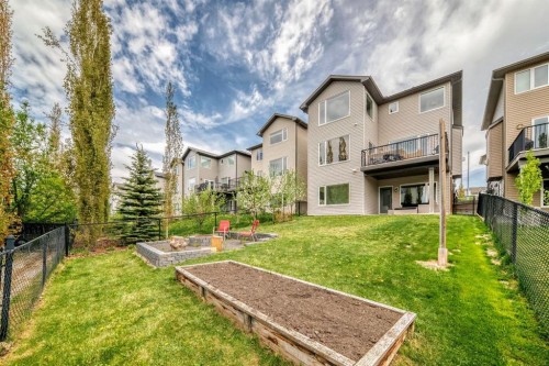 35 Sunset View, Cochrane, AB - Outdoor