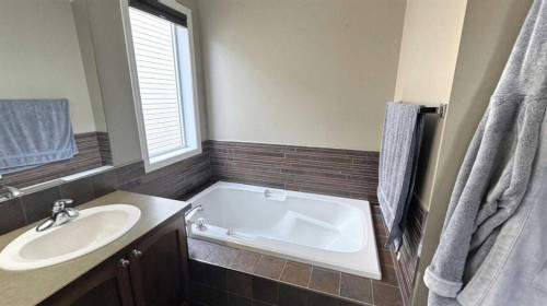 379 Cimarron Boulevard, Okotoks, AB 