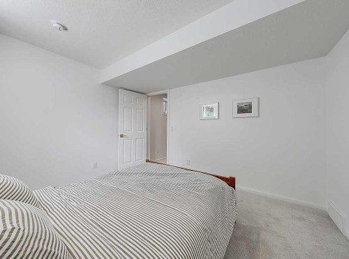 558 Evermeadow Road Sw, Calgary, AB - Indoor
