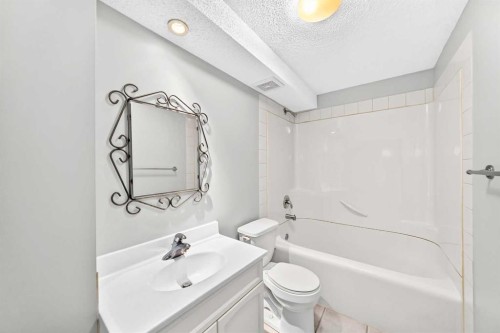 119 Ranchlands Crescent Nw, Calgary, AB 