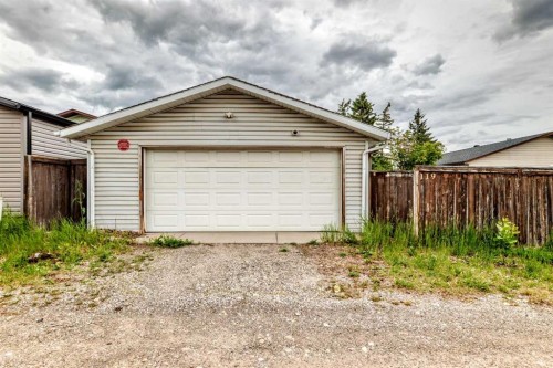 119 Ranchlands Crescent Nw, Calgary, AB 