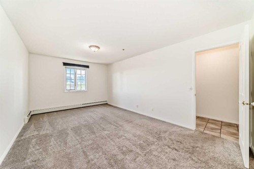 317-649 Marsh Road Ne, Calgary, AB - Indoor Photo Showing Other Room