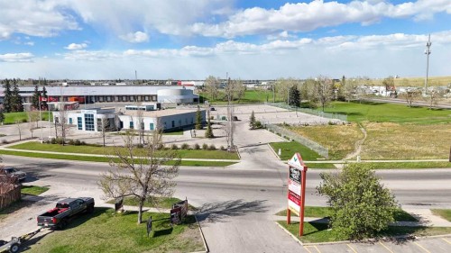 27 Erin Grove Court Se, Calgary, AB - Outdoor With View