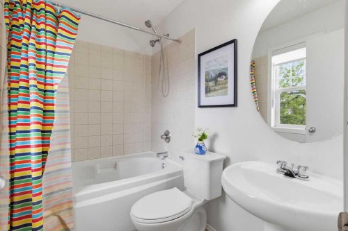 30 Tuscany Springs Heights Nw, Calgary, AB - Indoor Photo Showing Bathroom