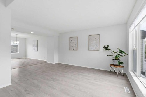 30 Tuscany Springs Heights Nw, Calgary, AB - Indoor Photo Showing Other Room
