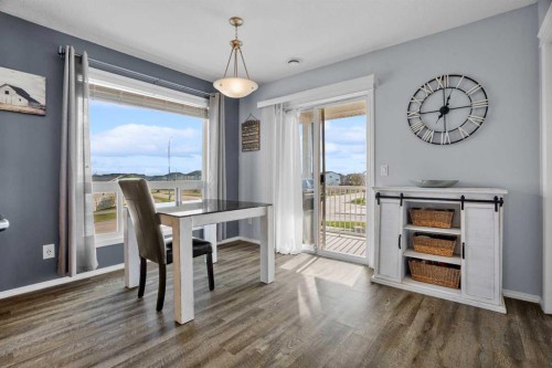 302 Sunrise Terrace Ne, High River, AB - Indoor Photo Showing Dining Room