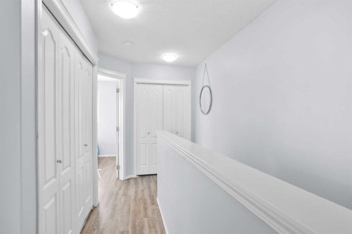 302 Sunrise Terrace Ne, High River, AB - Indoor Photo Showing Other Room