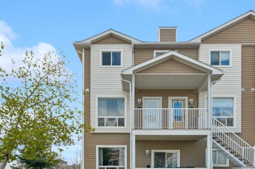 302 Sunrise Terrace Ne, High River, AB - Outdoor With Facade