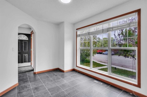 141 Cramond Close Se, Calgary, AB - Indoor Photo Showing Other Room
