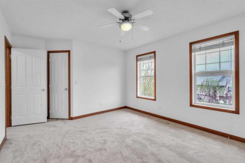 141 Cramond Close Se, Calgary, AB - Indoor Photo Showing Other Room