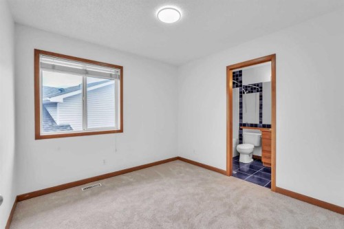 141 Cramond Close Se, Calgary, AB - Indoor Photo Showing Other Room