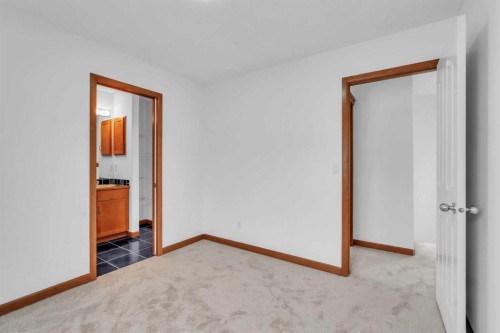 141 Cramond Close Se, Calgary, AB - Indoor Photo Showing Other Room