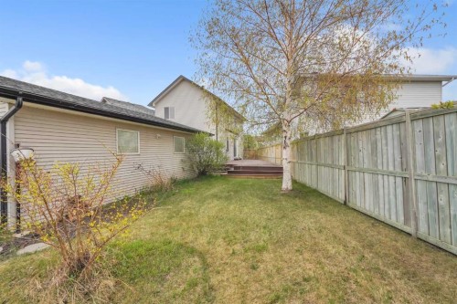 141 Cramond Close Se, Calgary, AB - Outdoor