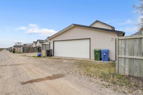 141 Cramond Close Se, Calgary, AB - Outdoor With Exterior