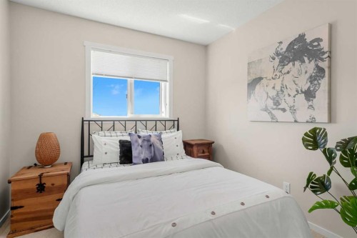 40 Sunvalley Road, Cochrane, AB - Indoor Photo Showing Bedroom