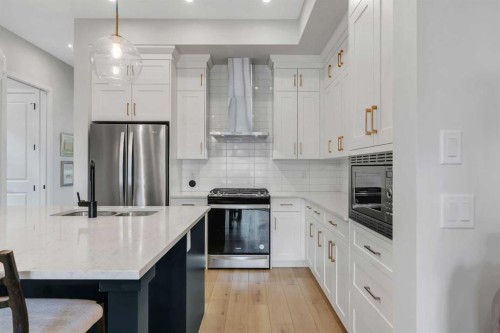 541 Marine Drive Se, Calgary, AB - Indoor Photo Showing Kitchen With Stainless Steel Kitchen With Upgraded Kitchen