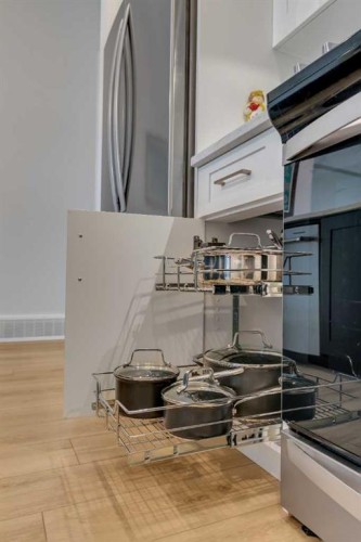 541 Marine Drive Se, Calgary, AB - Indoor Photo Showing Kitchen
