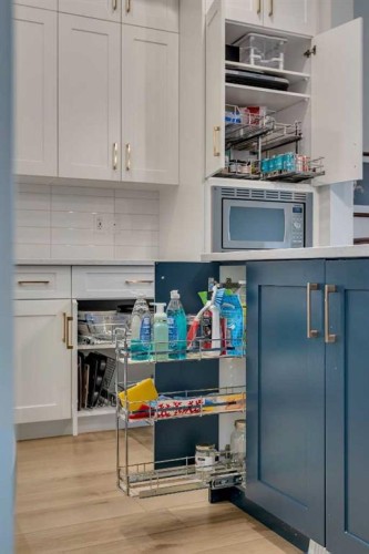 541 Marine Drive Se, Calgary, AB - Indoor