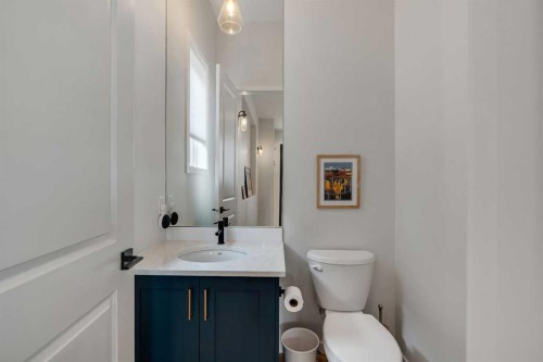541 Marine Drive Se, Calgary, AB - Indoor Photo Showing Bathroom