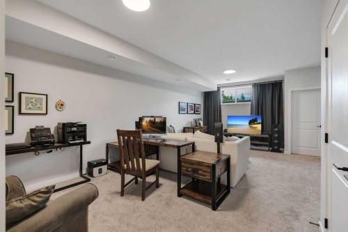 541 Marine Drive Se, Calgary, AB - Indoor