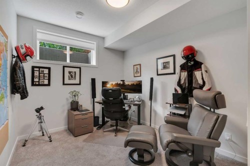 541 Marine Drive Se, Calgary, AB - Indoor