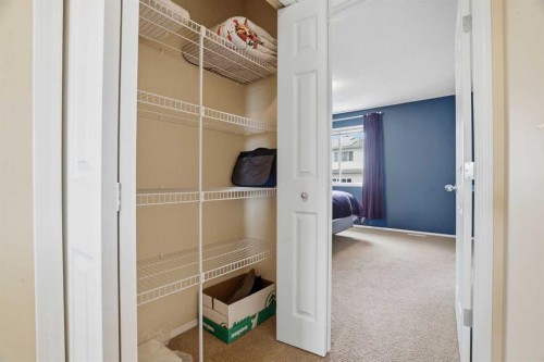 56 Everglen Way Sw, Calgary, AB - Indoor