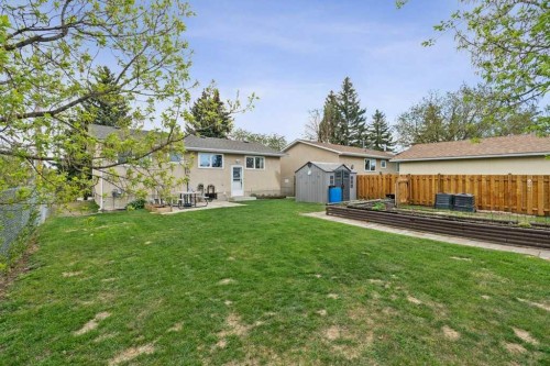 840 Pinecliff Drive Ne, Calgary, AB - Outdoor With Deck Patio Veranda