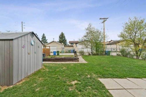 840 Pinecliff Drive Ne, Calgary, AB - Outdoor